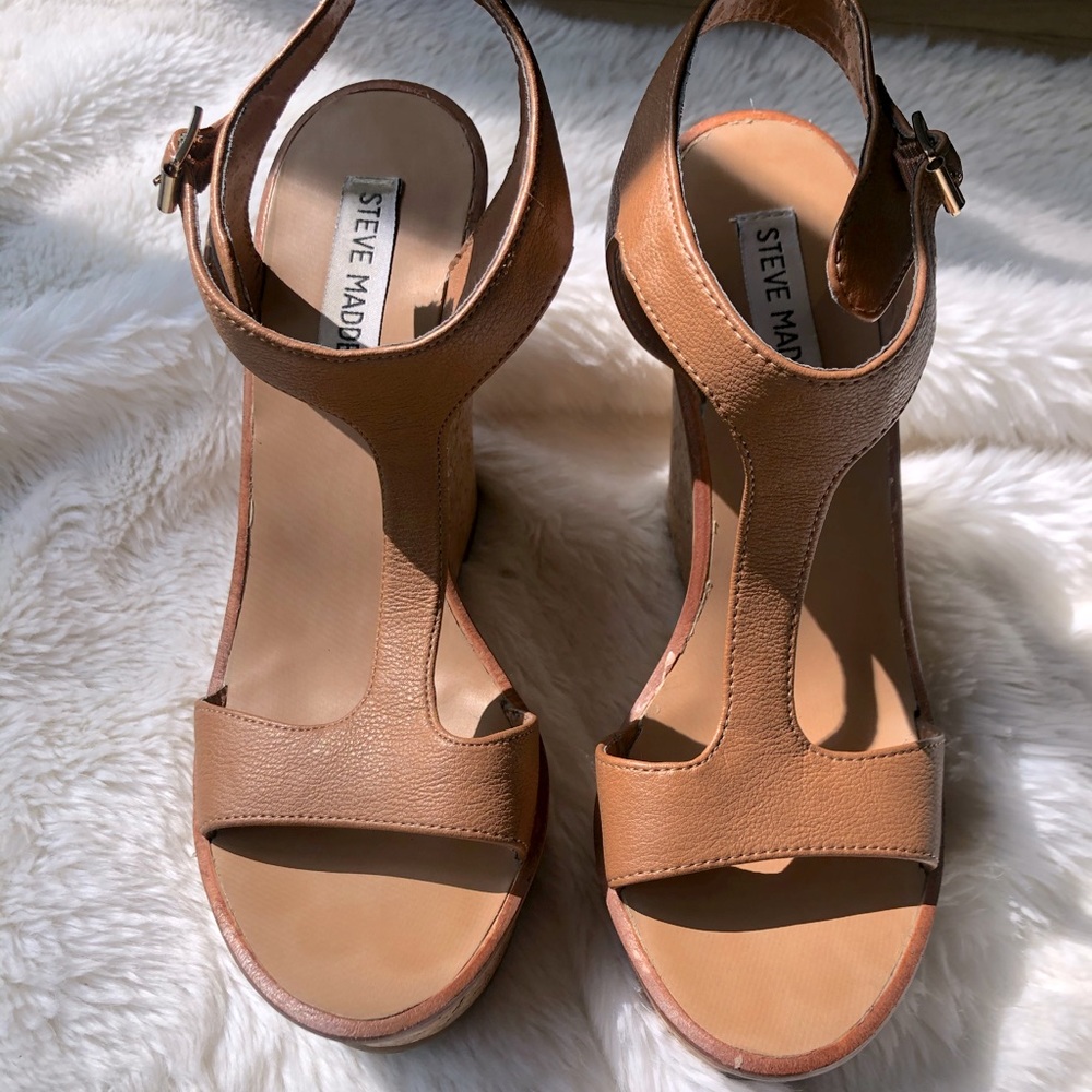 Steve Madden “I Luvit” wedge espadrille sandal